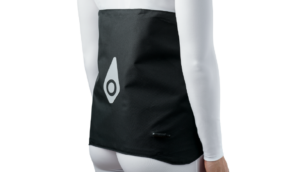 A person wearing a Squid Go back wrap